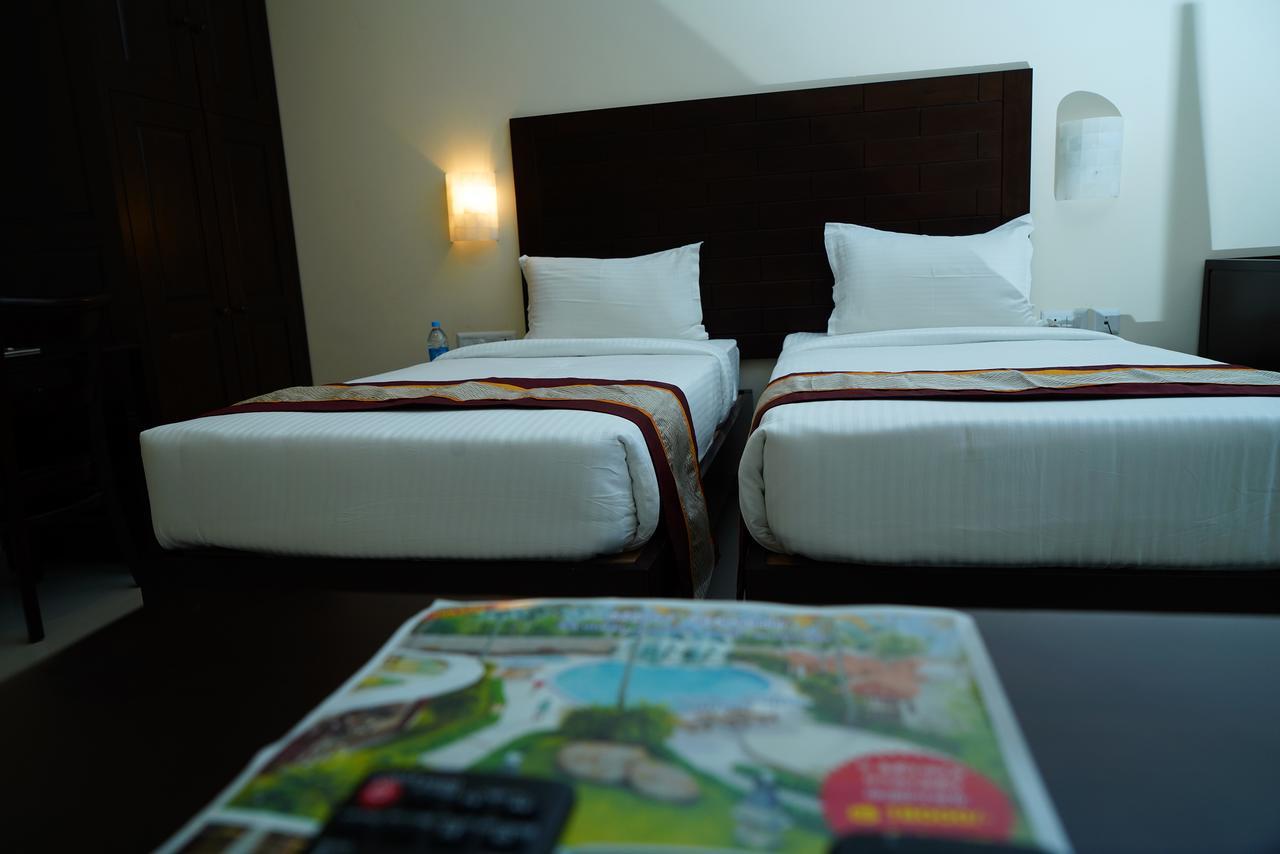 Five Falls Resort Kuttālam Eksteriør bilde